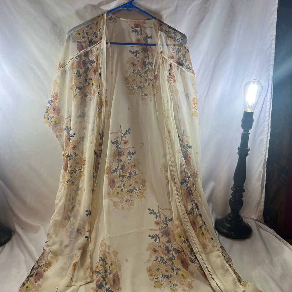 Band of Gypsies Blue and Cream Floral Kimono